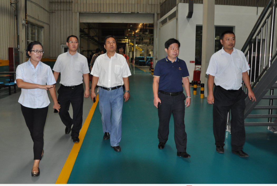 齊河縣工商聯(lián)領(lǐng)導(dǎo)、齊河龍運(yùn)物業(yè)領(lǐng)導(dǎo)一行蒞臨連心物業(yè)指導(dǎo)工作